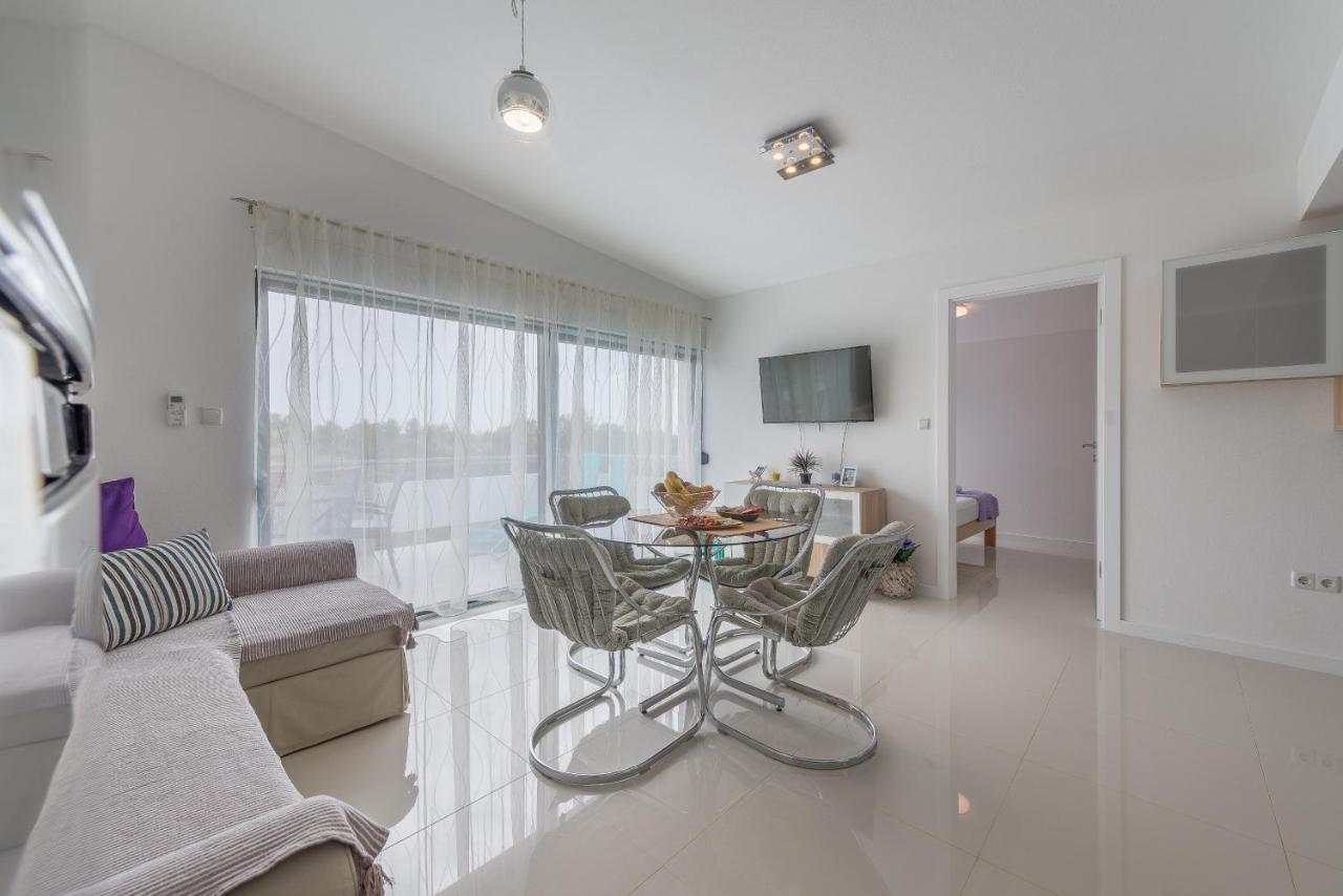 ויר Windrose Apartments מראה חיצוני תמונה