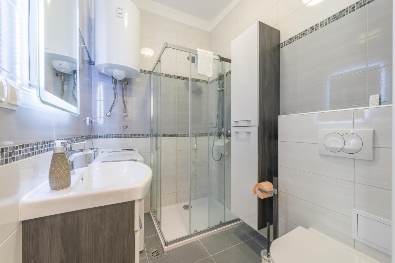 ויר Windrose Apartments מראה חיצוני תמונה