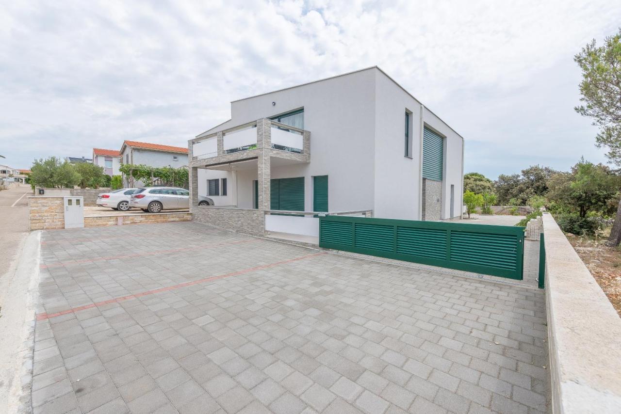 ויר Windrose Apartments מראה חיצוני תמונה
