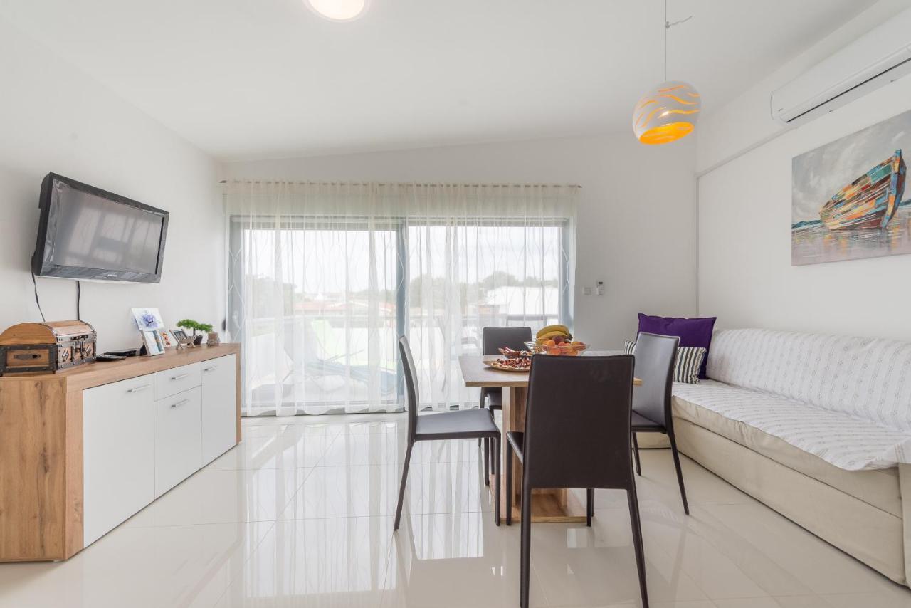 ויר Windrose Apartments מראה חיצוני תמונה