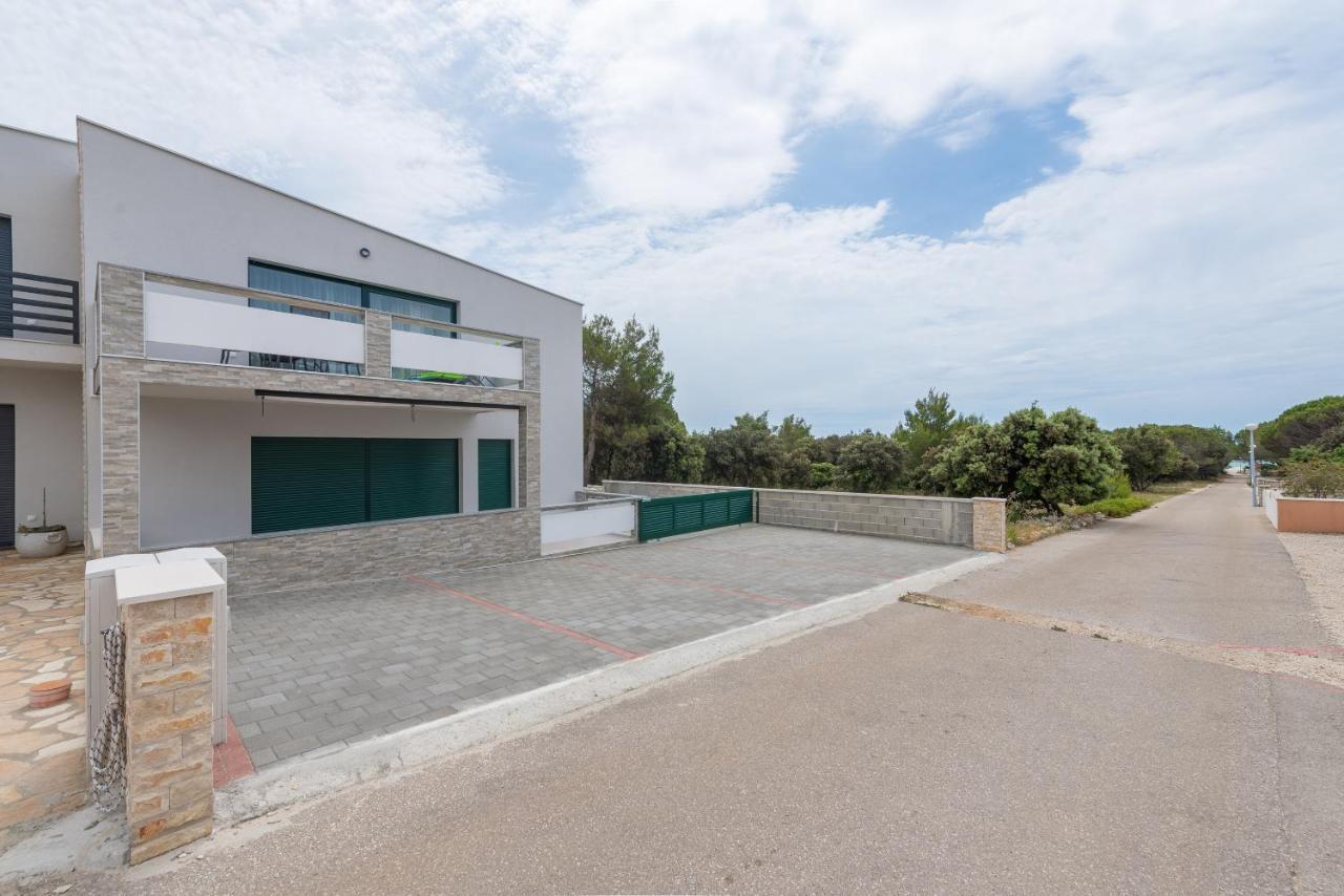 ויר Windrose Apartments מראה חיצוני תמונה