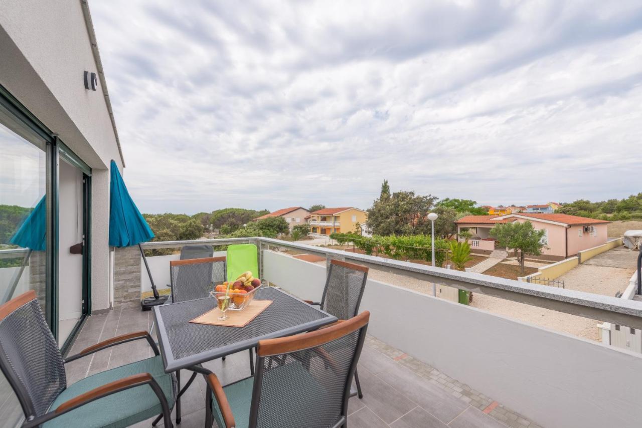 ויר Windrose Apartments מראה חיצוני תמונה