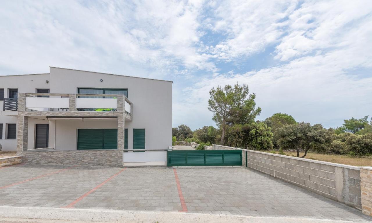 ויר Windrose Apartments מראה חיצוני תמונה